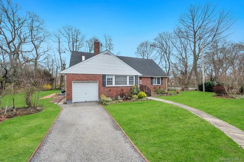 50 Sudbury Lane Westbury NY 11590