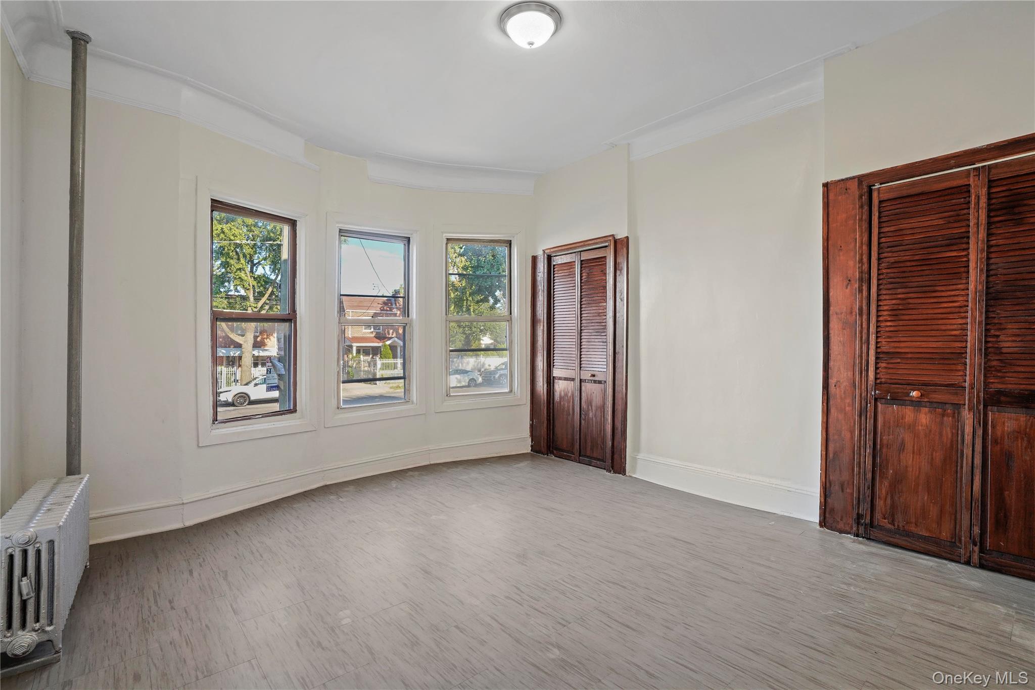 909 Castle Hill Avenue