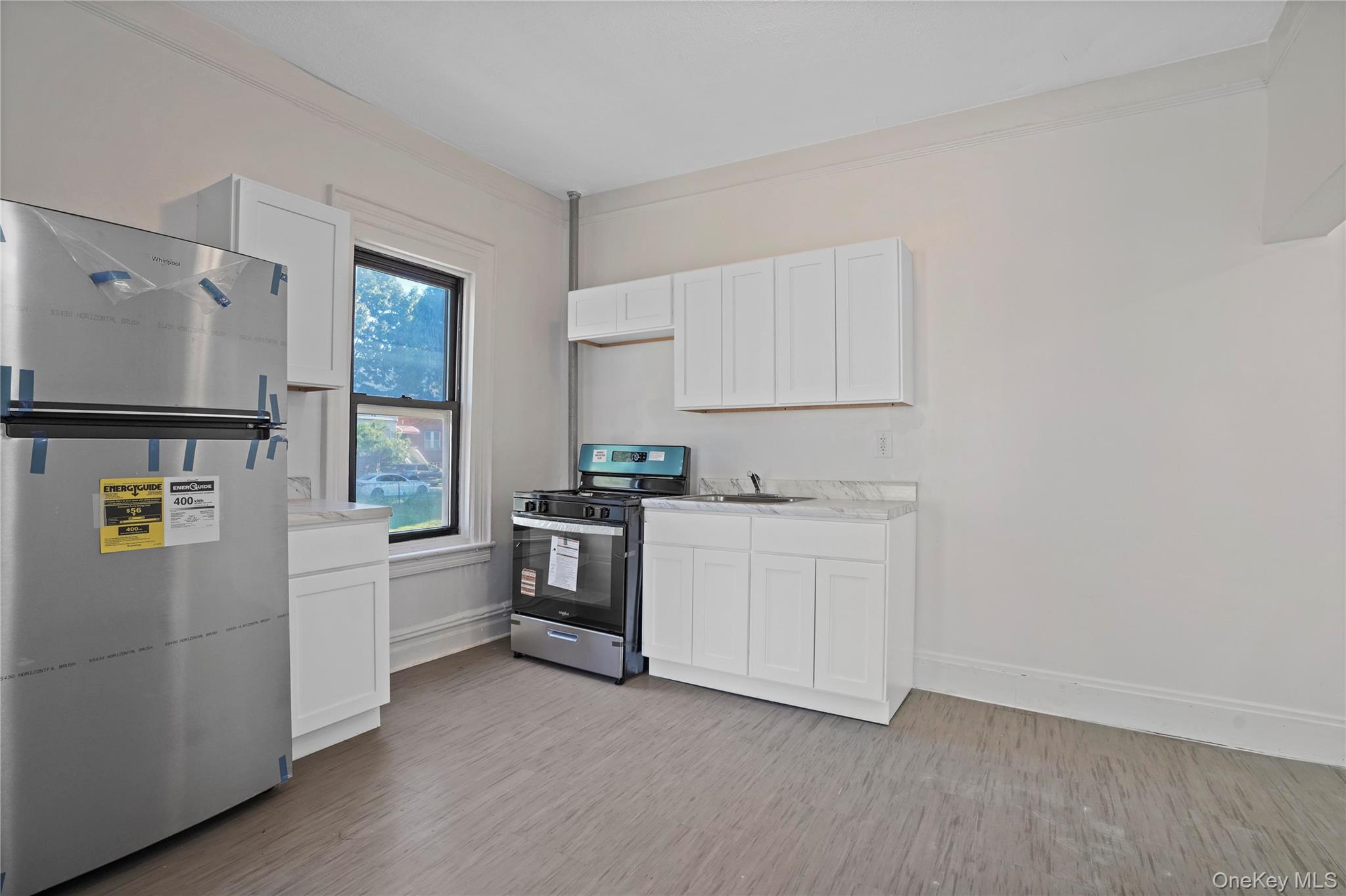 909 Castle Hill Avenue