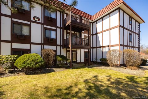 Condo For Sale - 10 Skyline Drive #10<br/> Dutchess County, Fishkill, NY 12524