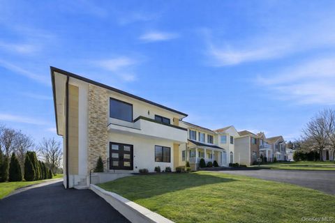 Homes For Sale - 31 Gedney Way<br/> White Plains, NY 10605