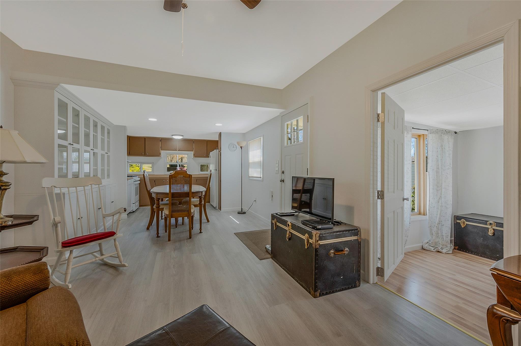 658 Sound Avenue #C15, Calverton, Florida image 7