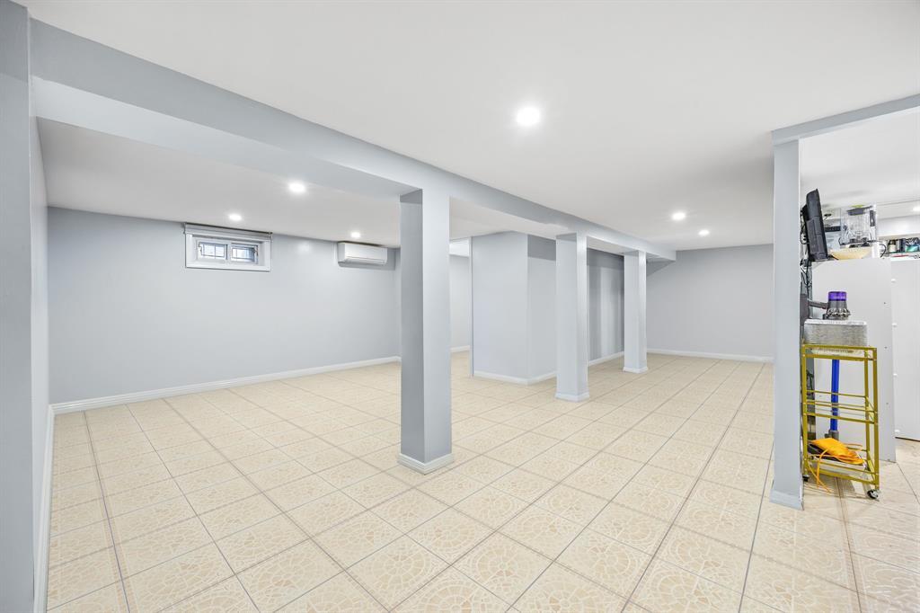 75-60 180th Street, Fresh Meadows, New York image 18