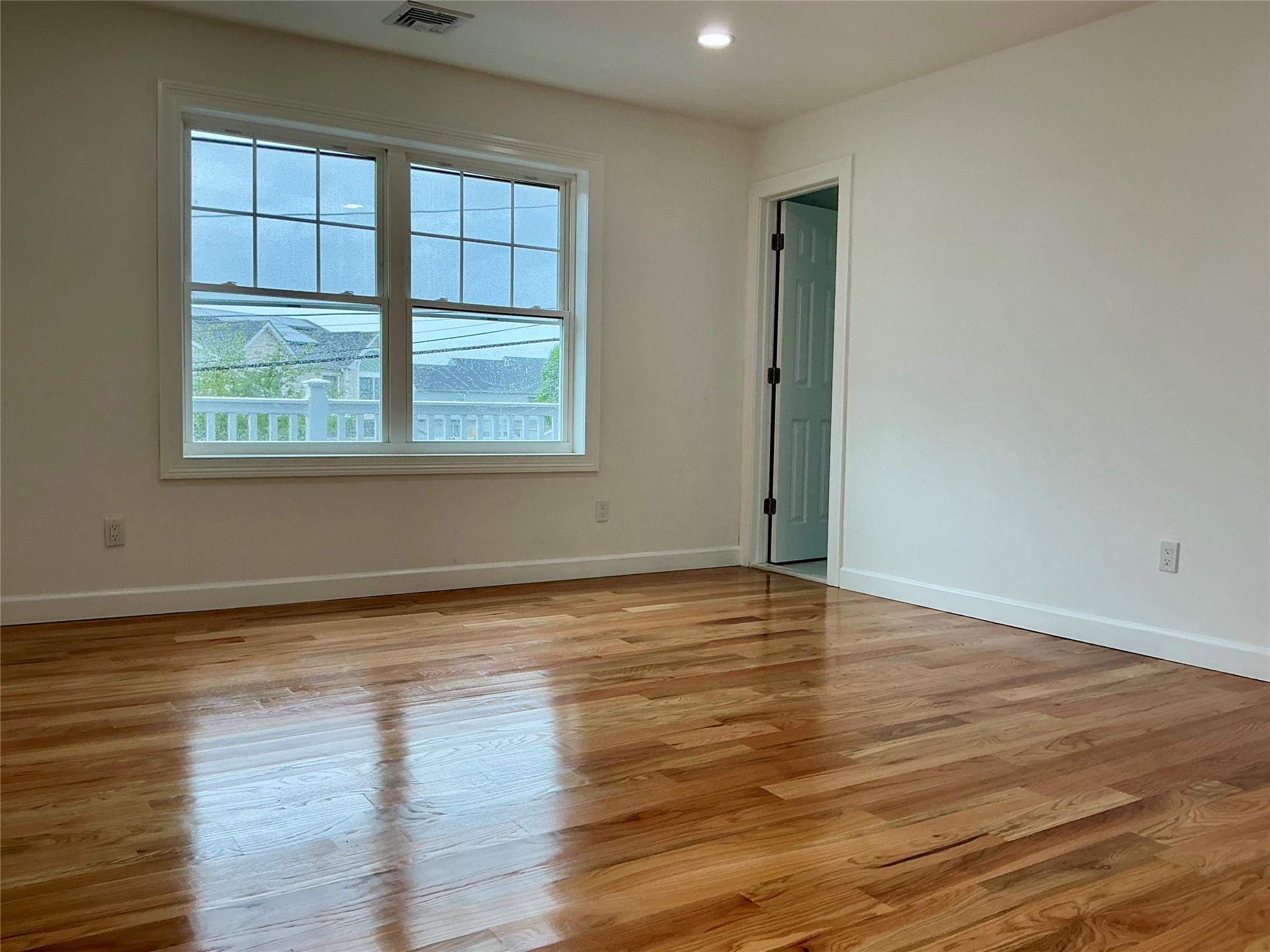 139 Miller Avenue, Amityville, New York image 30