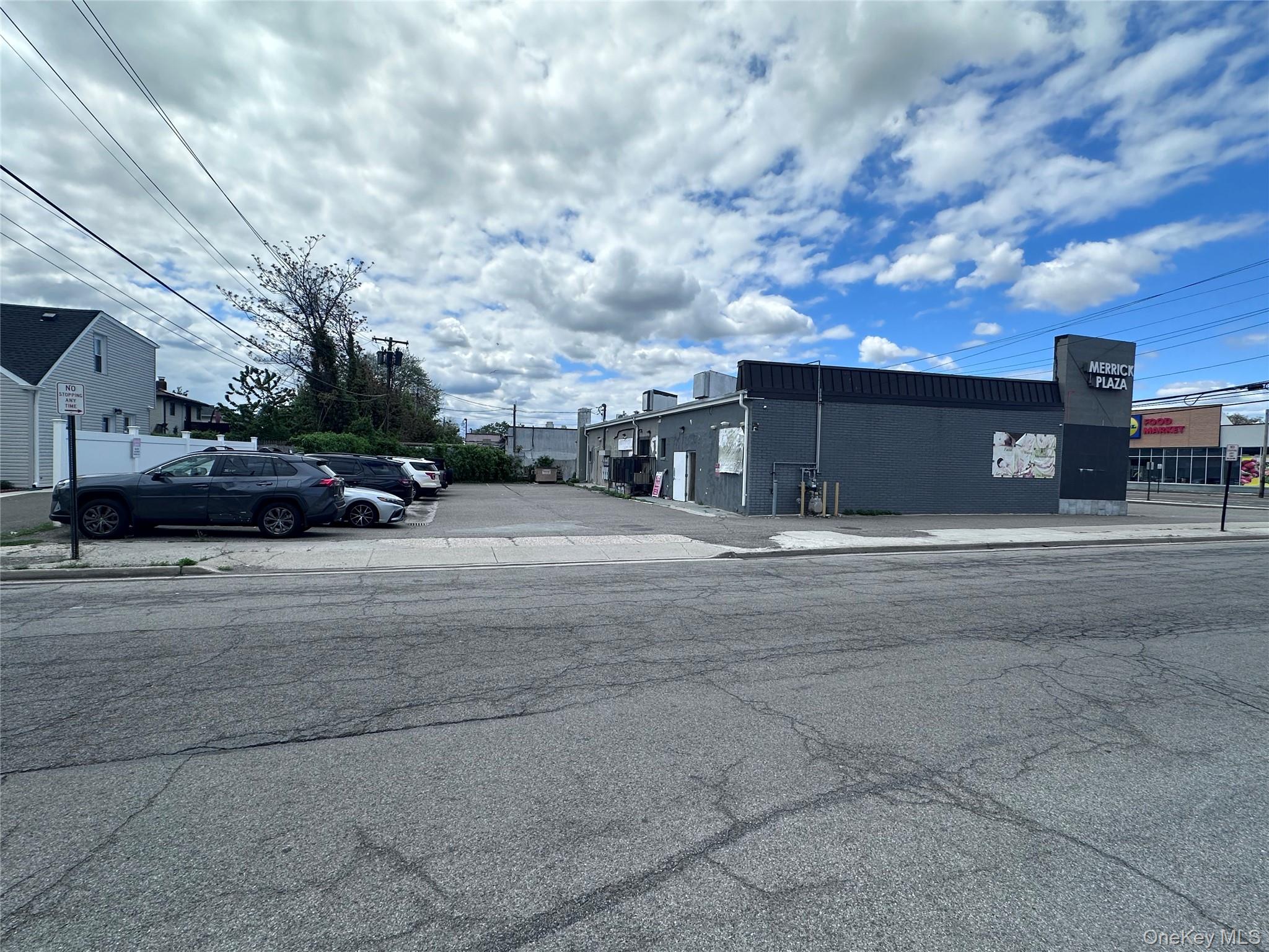 5640-18 Merrick Road 4