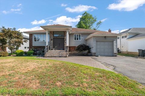 844 Flanders Drive Valley Stream NY 11581