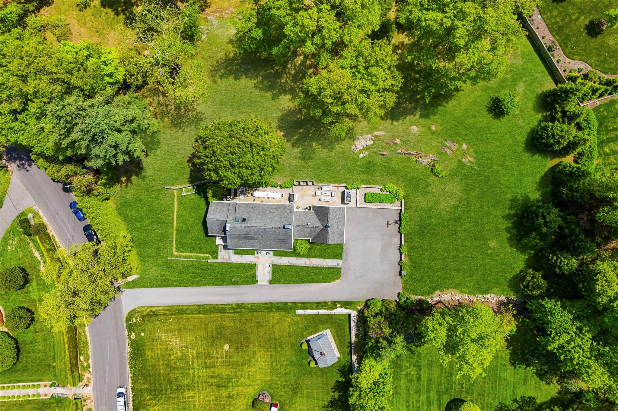 28 Colonial Road, White Plains, New York image 37