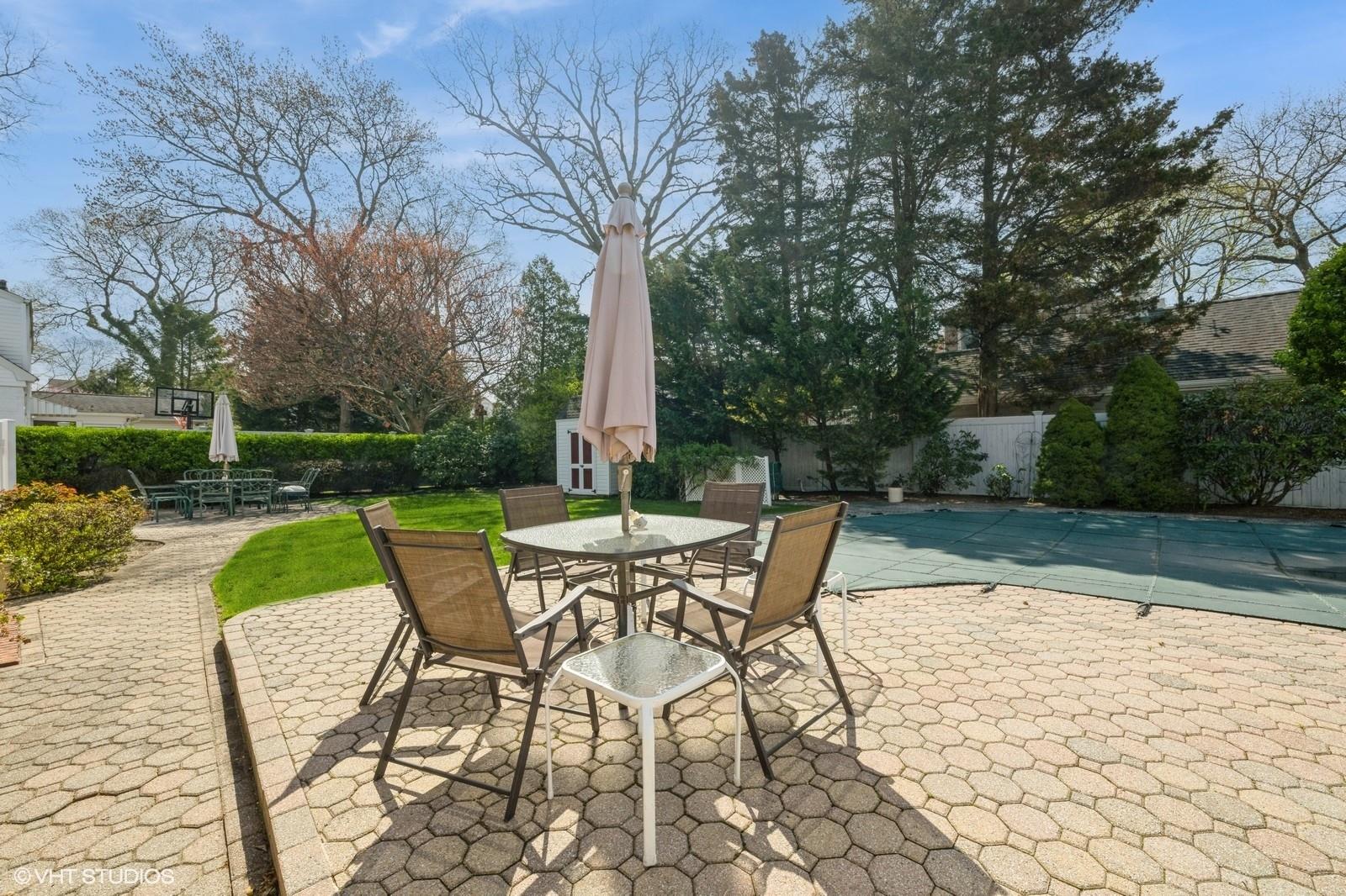 3918 Park Avenue, Seaford, New York image 23