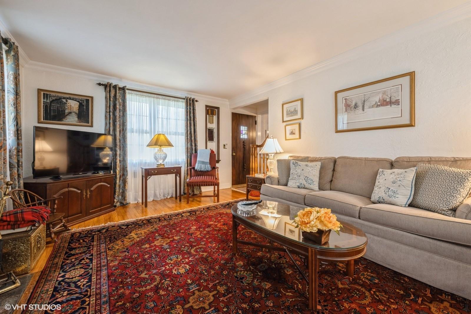 3918 Park Avenue, Seaford, New York image 5