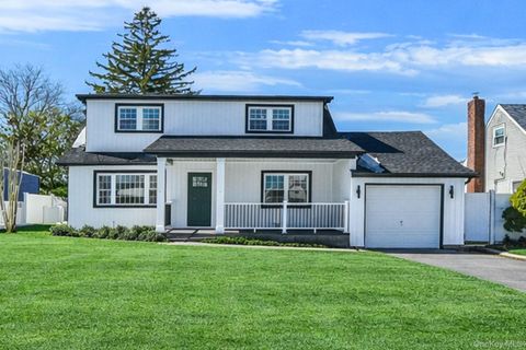 30 Jean Drive North Babylon NY 11703