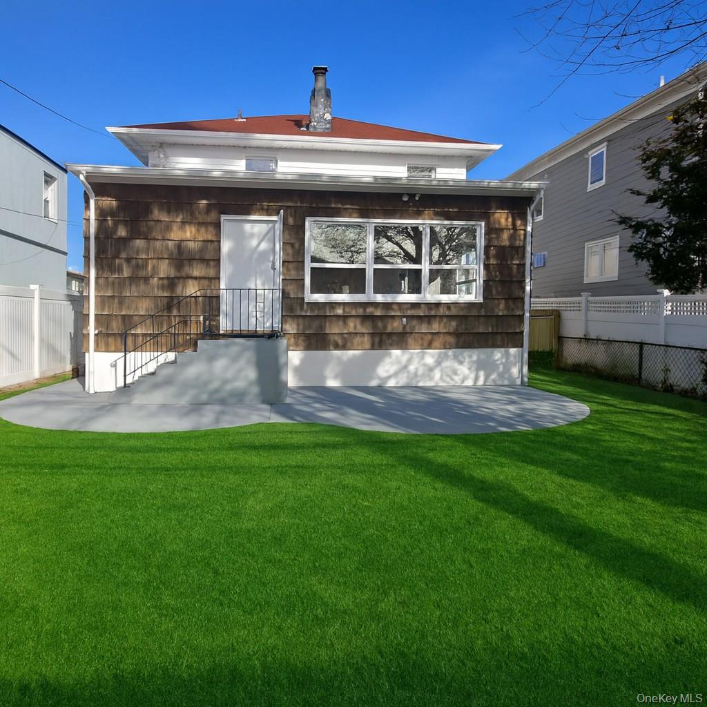 Long Beach, New York 11561, United States, 4 Bedrooms Bedrooms, ,2 BathroomsBathrooms,Residential,Active,252287