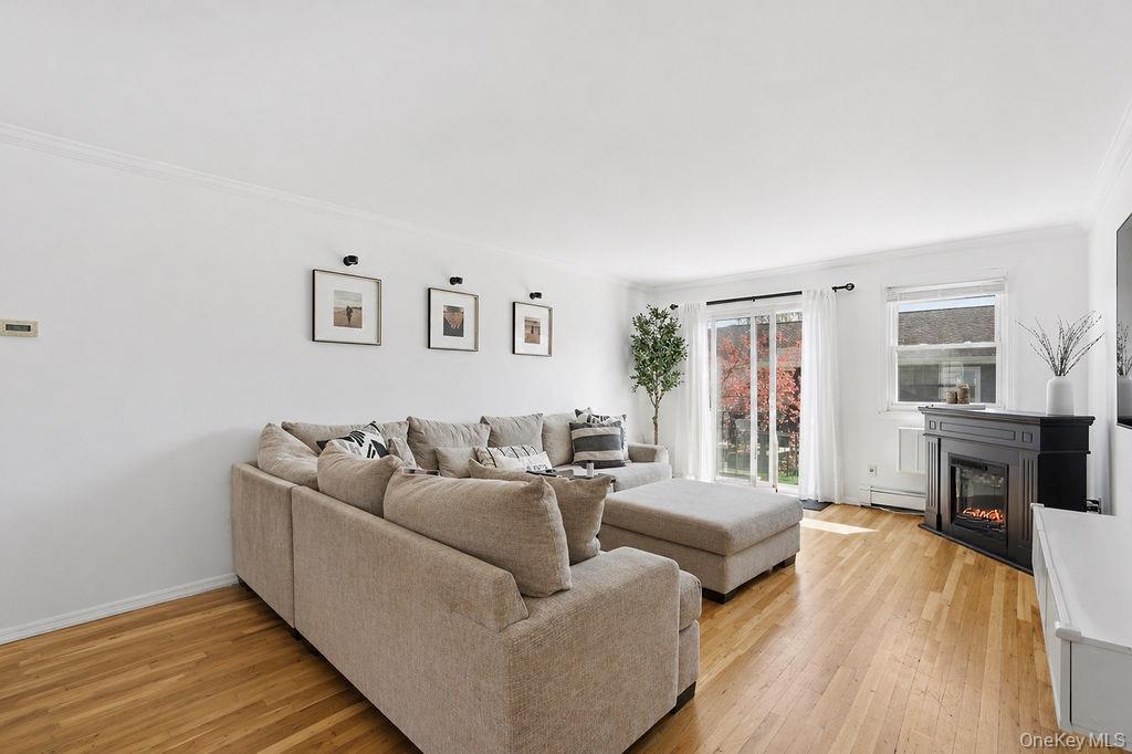 3609 N Wilshire Lane 3609 F