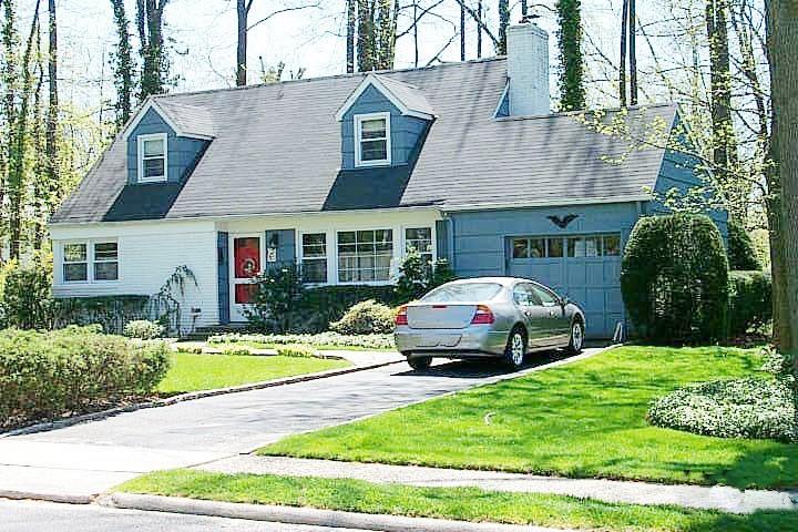 258 Steamboat Road, Great Neck, New York image 1