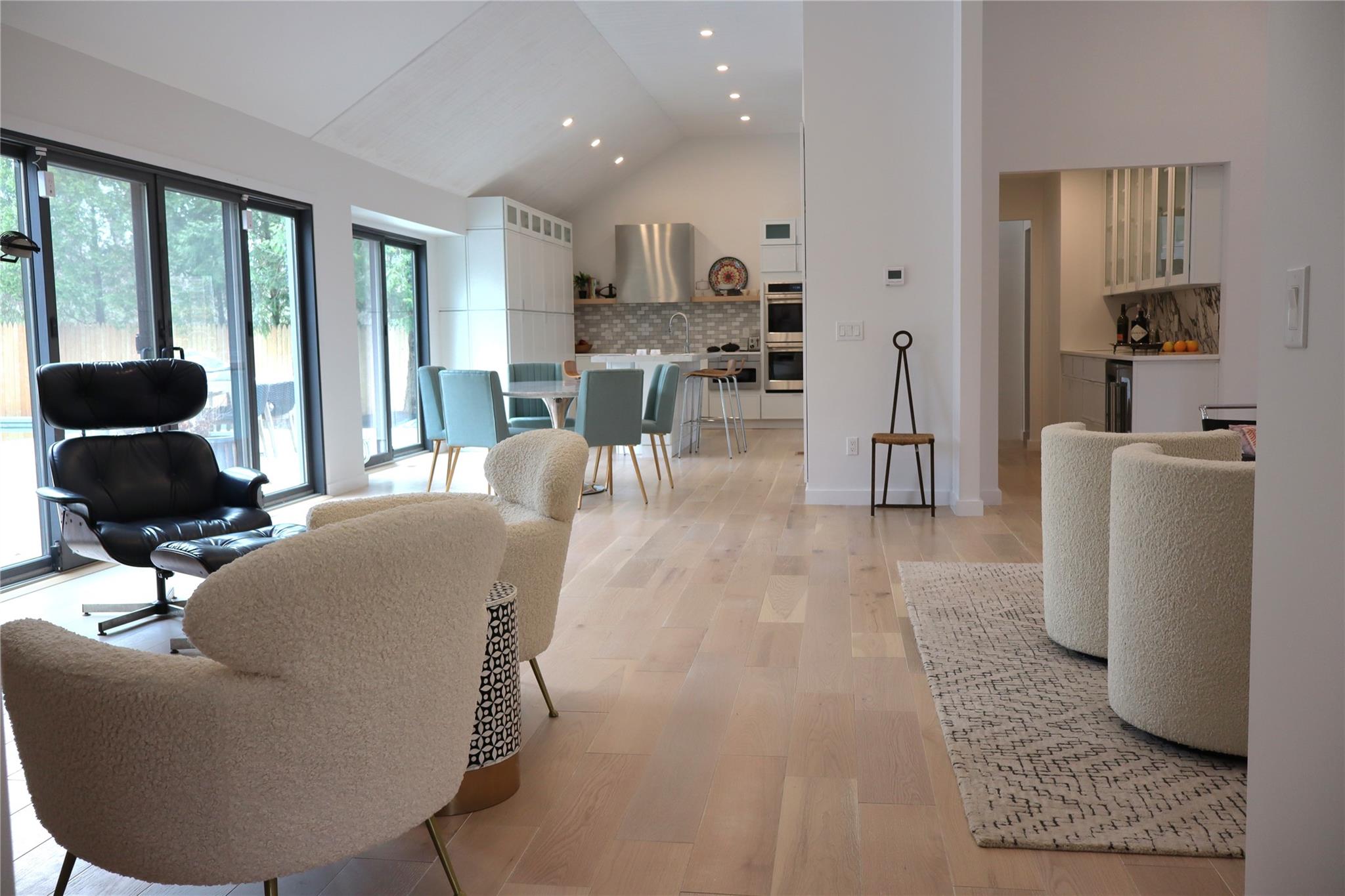 10 Hampton Street, Westhampton Beach, New York image 6