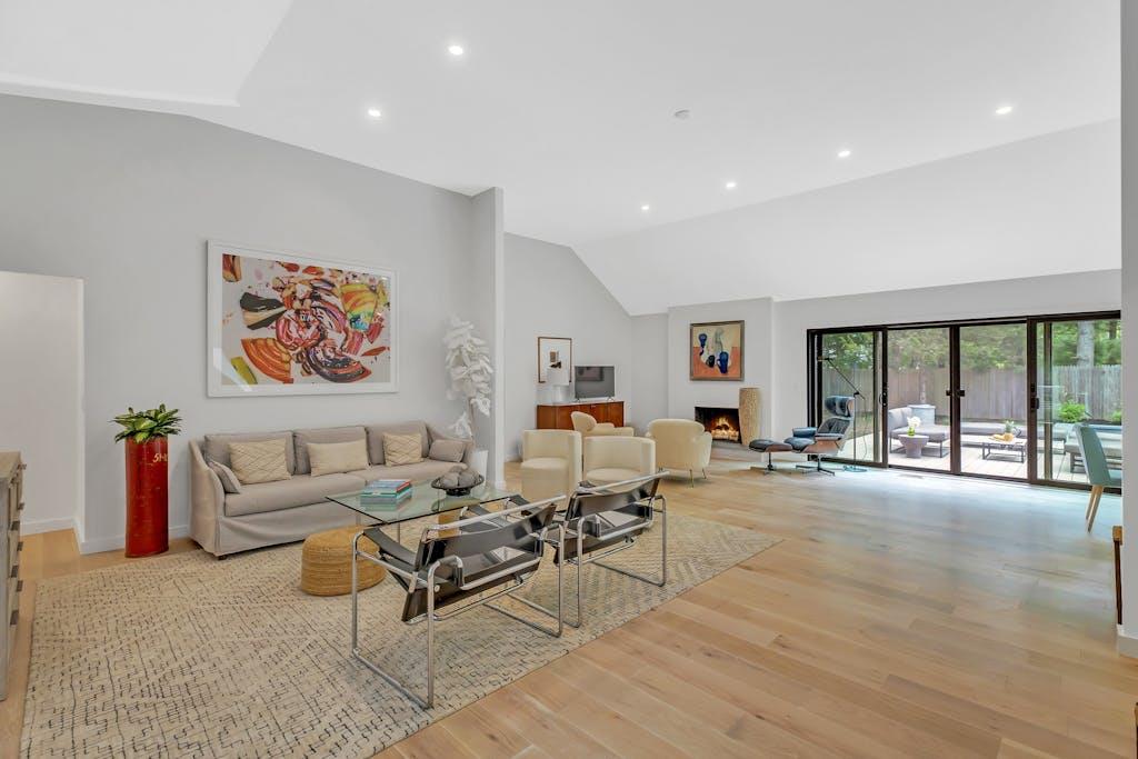 10 Hampton Street, Westhampton Beach, New York image 3