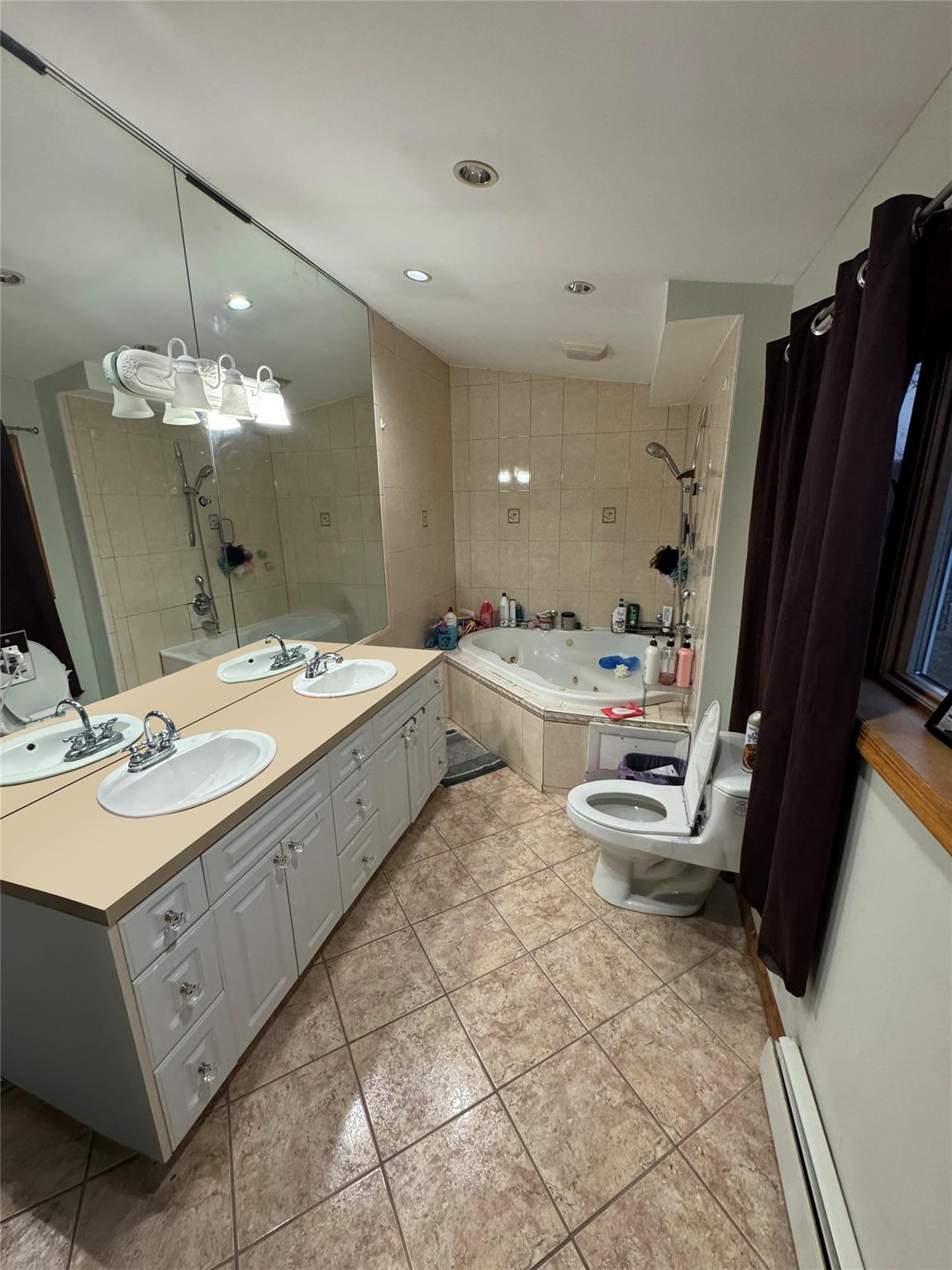 56 Field Avenue, Hicksville, New York image 17