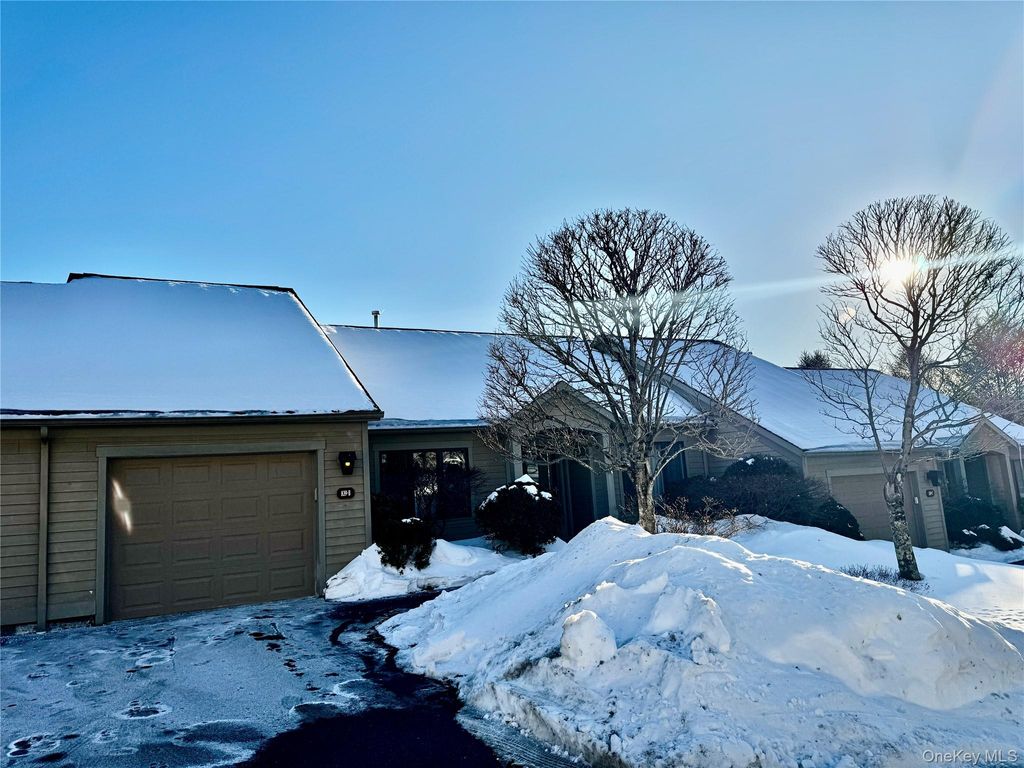 Photo of 839 Heritage Hills #B, Somers, NY 10589 (MLS # 924831)