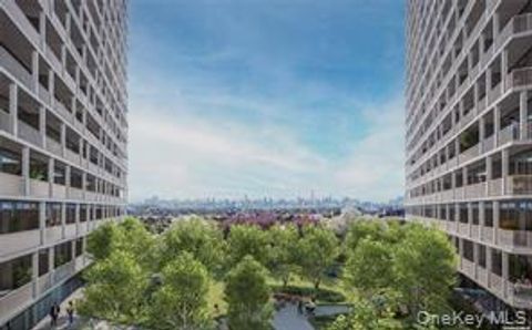 Photo of 131-02a 40 Road, Flushing, NY 11354 (MLS # 961573)