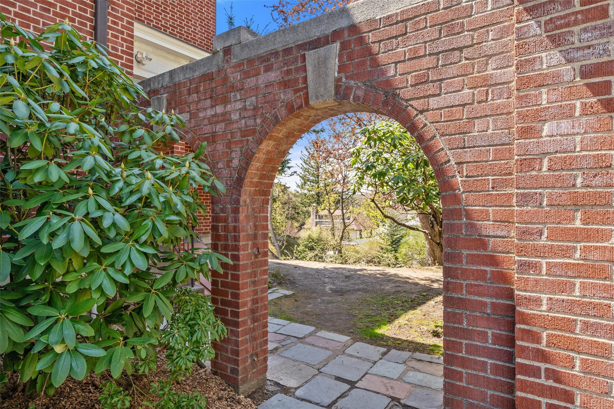 27 Calumet Avenue, Hastings-on-Hudson, Florida image 30