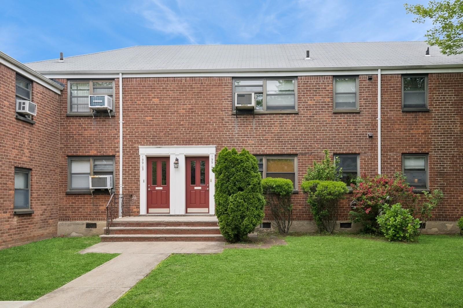 Property for Sale at 21 Avenue 1-361, Whitestone, Queens, NY - Bedrooms: 1 
Bathrooms: 1 
Rooms: 3  - $208,000