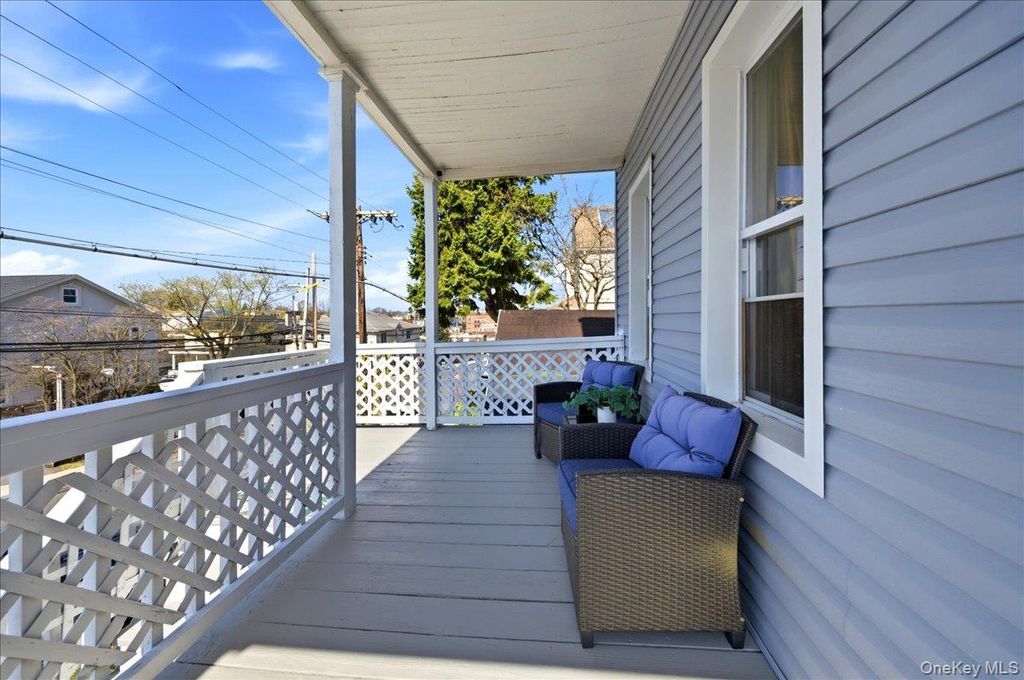 Photo of 101 Fortfield Avenue, Yonkers, NY 10701 (MLS # 984597)