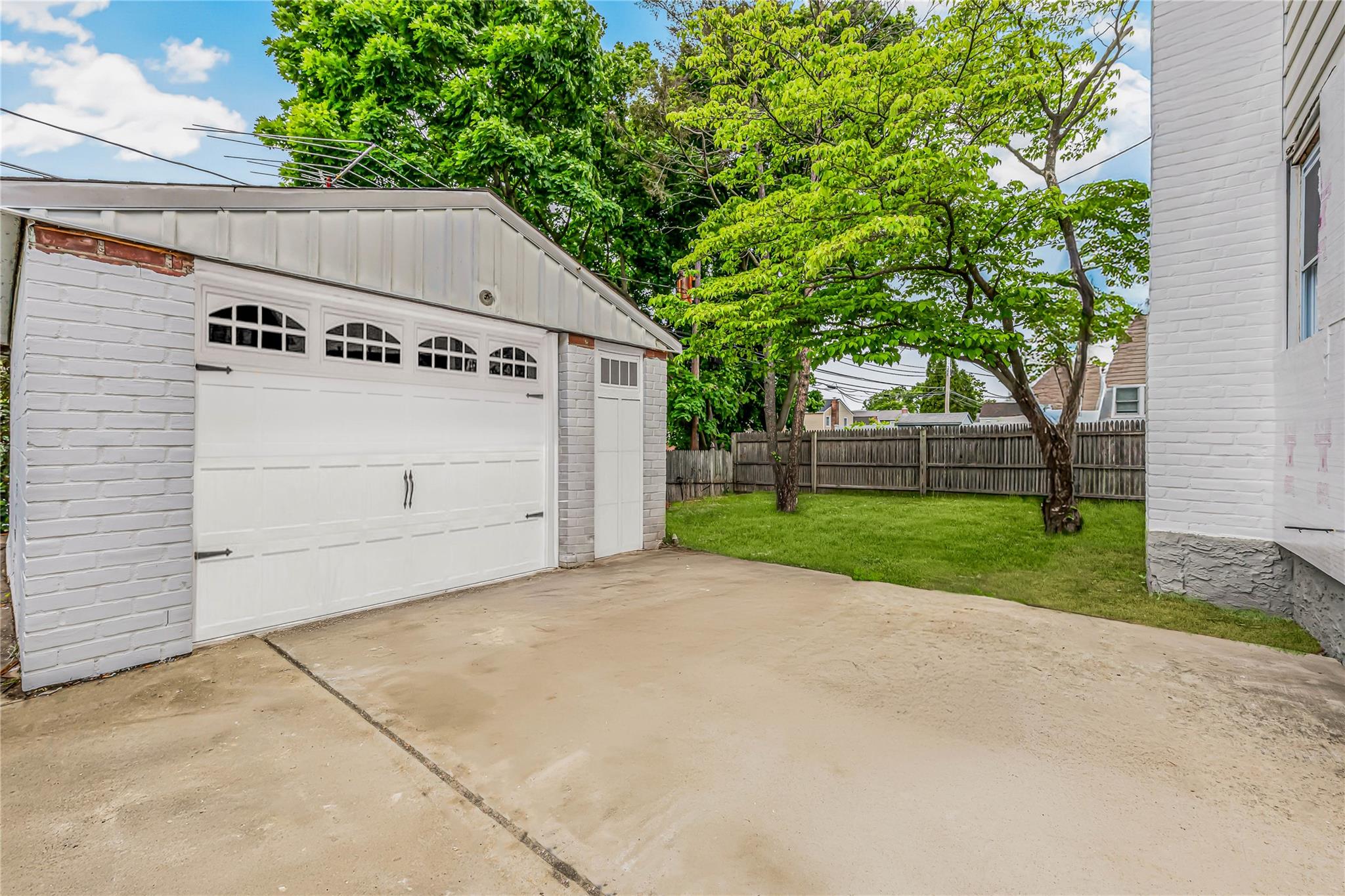 175 Dorchester Road, Garden City, New York image 27