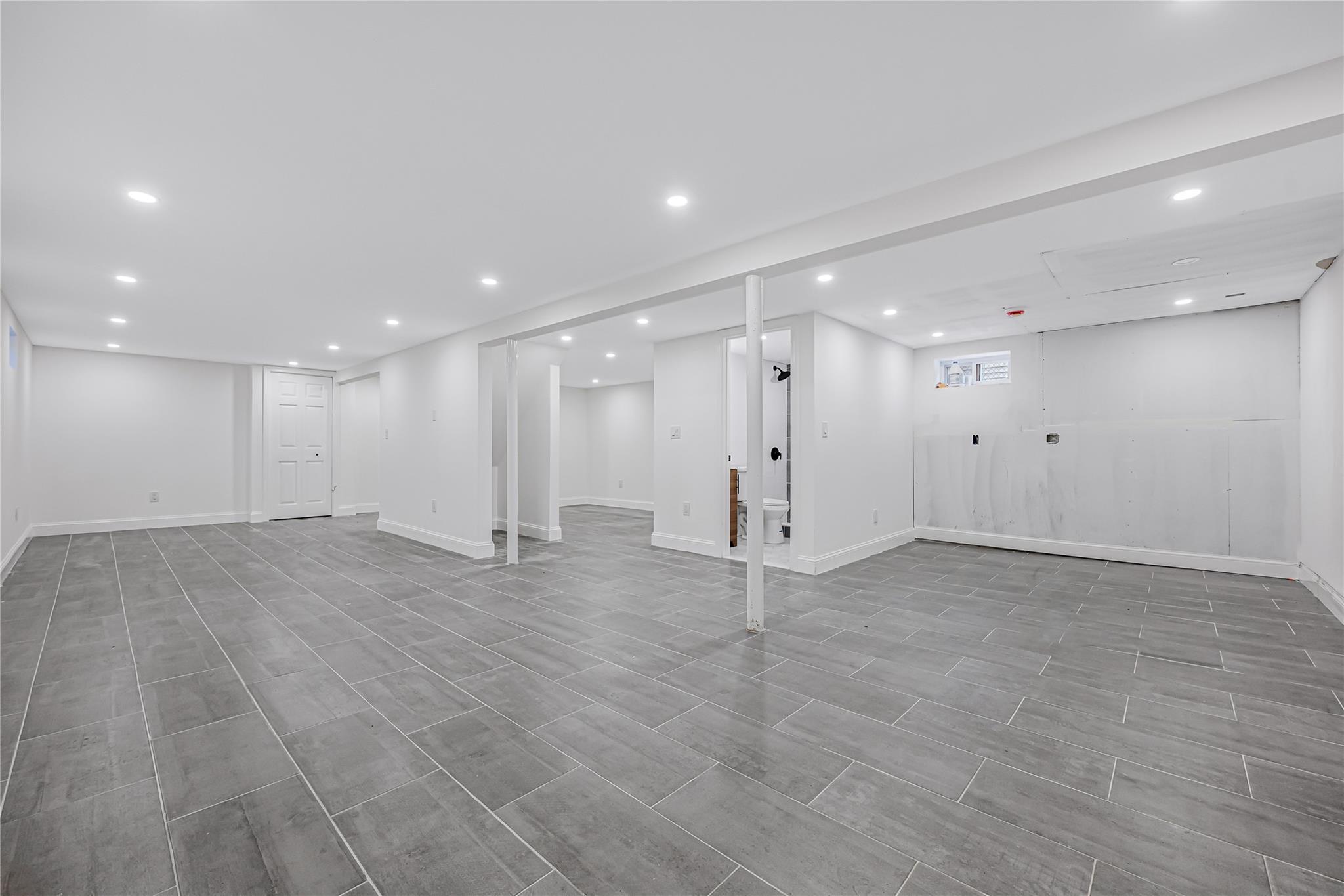 175 Dorchester Road, Garden City, New York image 26