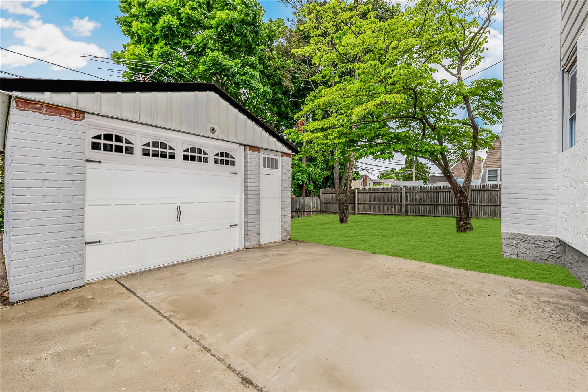175 Dorchester Road, Garden City, New York image 30