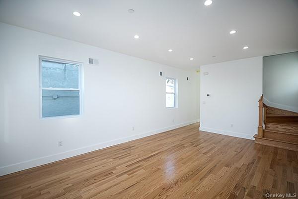 Jamaica, New York 11434, United States, 3 Bedrooms Bedrooms, ,3 BathroomsBathrooms,Residential,Active,242051
