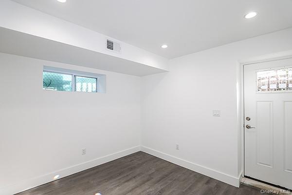 Jamaica, New York 11434, United States, 3 Bedrooms Bedrooms, ,3 BathroomsBathrooms,Residential,Active,242051