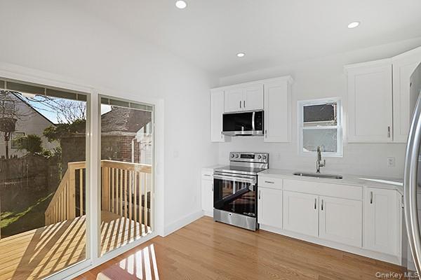 Jamaica, New York 11434, United States, 3 Bedrooms Bedrooms, ,3 BathroomsBathrooms,Residential,Active,242051