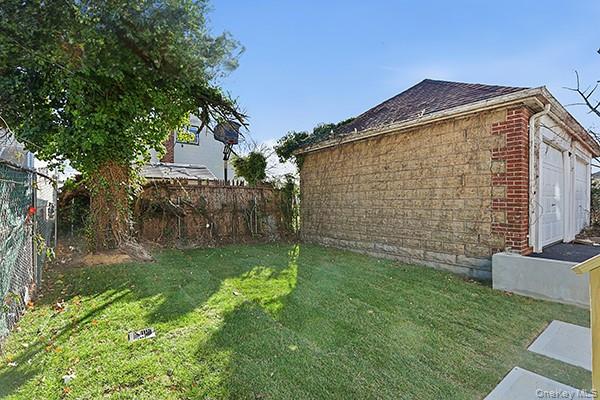 Jamaica, New York 11434, United States, 3 Bedrooms Bedrooms, ,3 BathroomsBathrooms,Residential,Active,242051