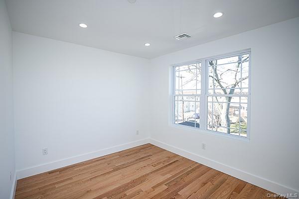 Jamaica, New York 11434, United States, 3 Bedrooms Bedrooms, ,3 BathroomsBathrooms,Residential,Active,242051