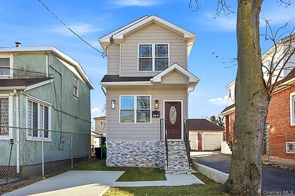 Jamaica, New York 11434, United States, 3 Bedrooms Bedrooms, ,3 BathroomsBathrooms,Residential,Active,242051