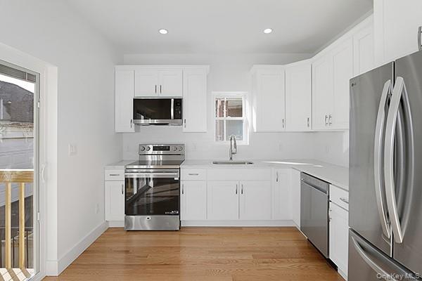 Jamaica, New York 11434, United States, 3 Bedrooms Bedrooms, ,3 BathroomsBathrooms,Residential,Active,242051