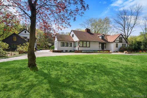 Homes For Sale - 19 Frost Creek Drive<br/> Locust Valley, NY 11560