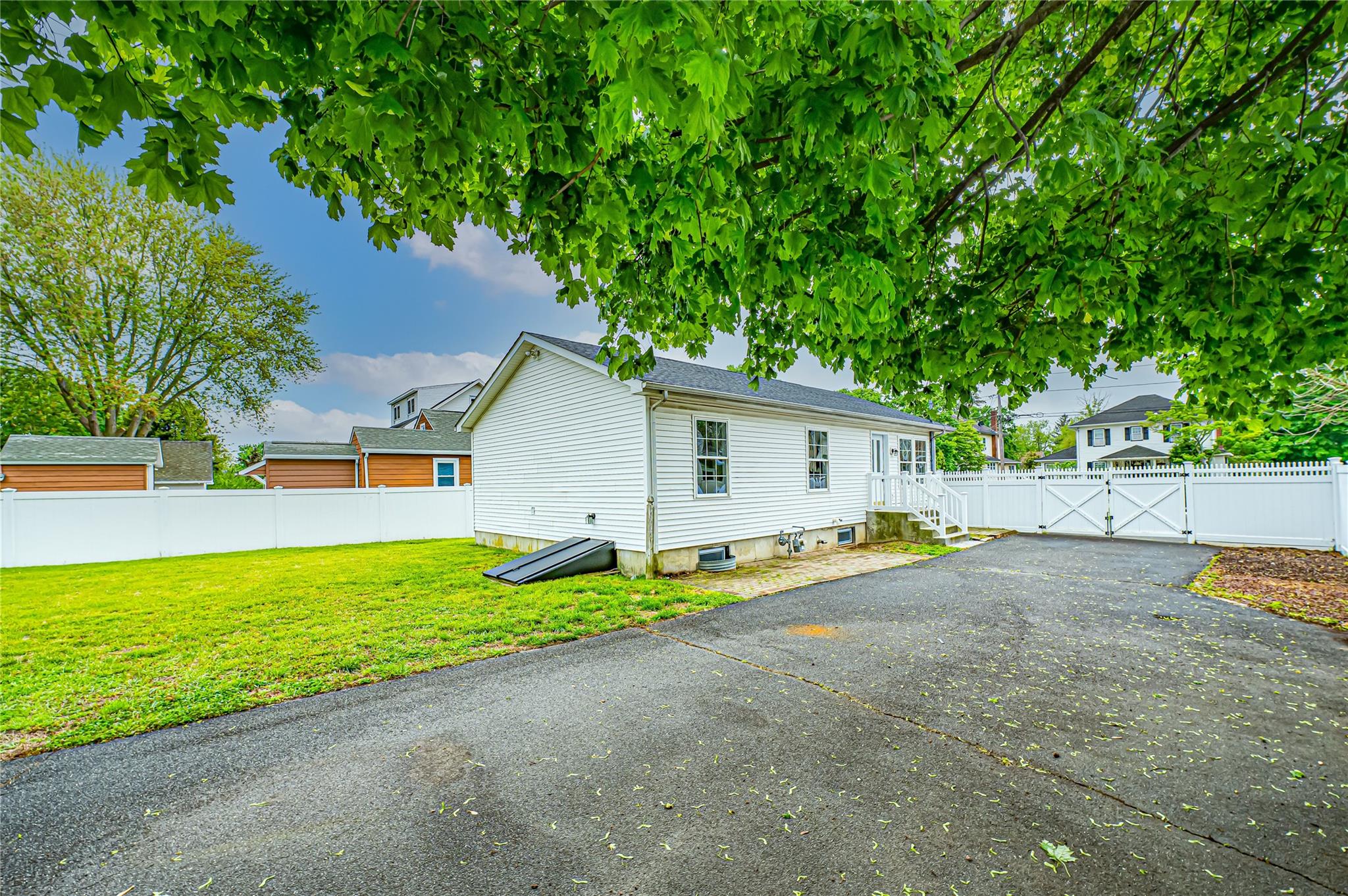 236 Fishel Avenue, Riverhead, New York image 22