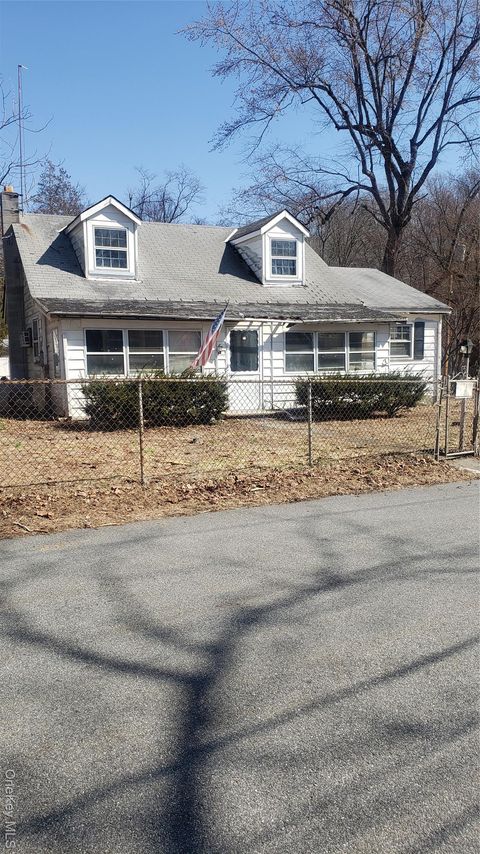 Homes For Sale - 12 Brook Drive<br/> Cortlandt Manor, NY 10567