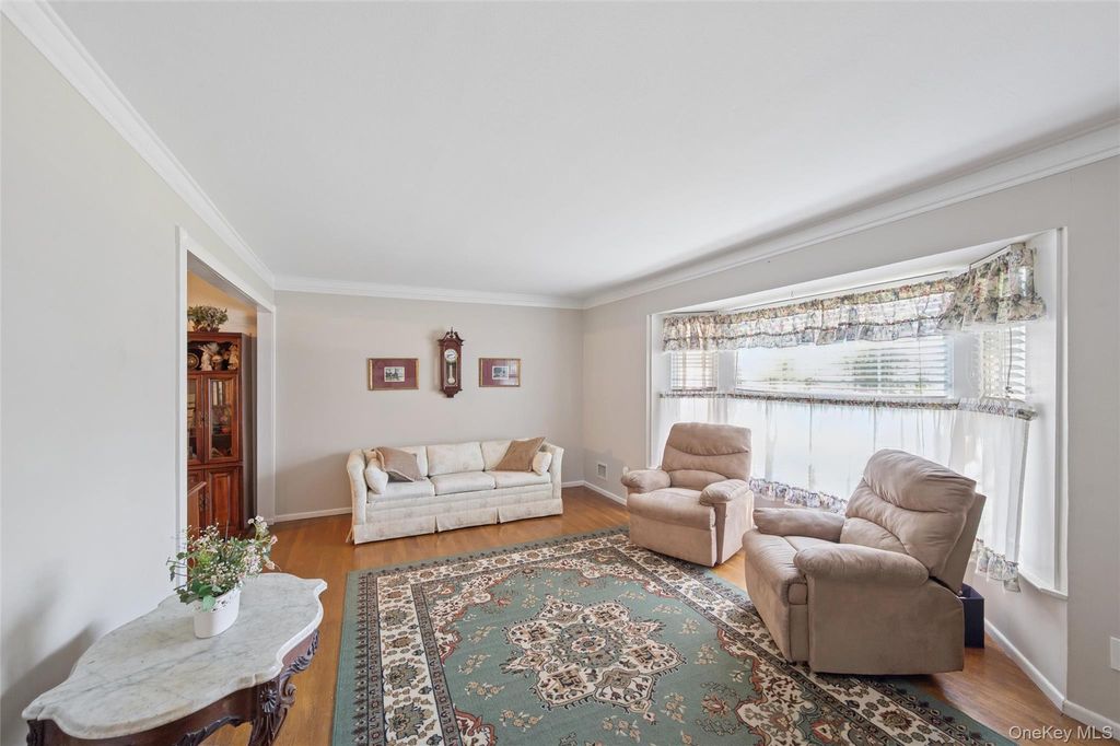 Photo of 14 Radburn Drive, Commack, NY 11725 (MLS # 901686)
