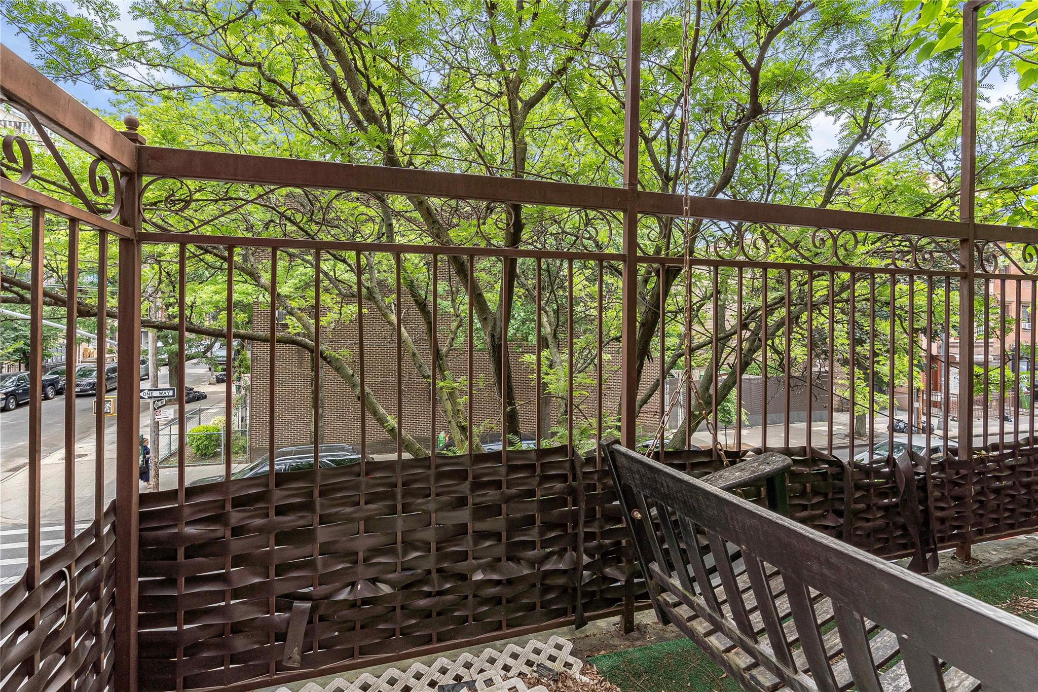 422 Bedford Avenue