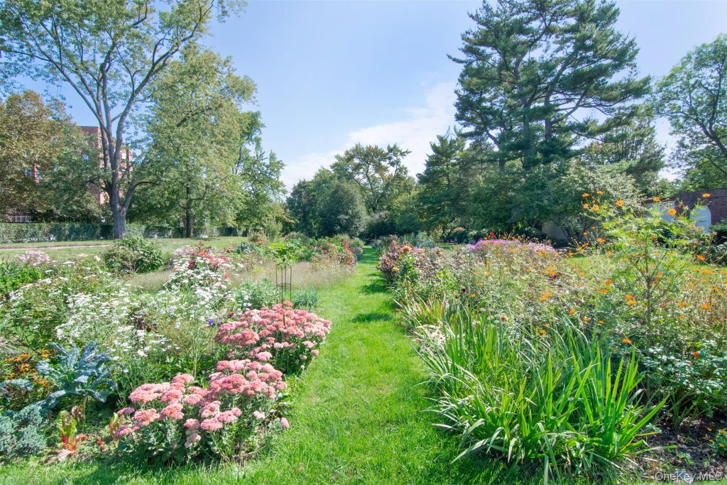 Photo of 11 Brooklands #3i, Bronxville, NY 10708 (MLS # 1051674)