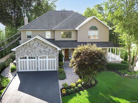 1 Coolidge Avenue Glen Head NY 11545