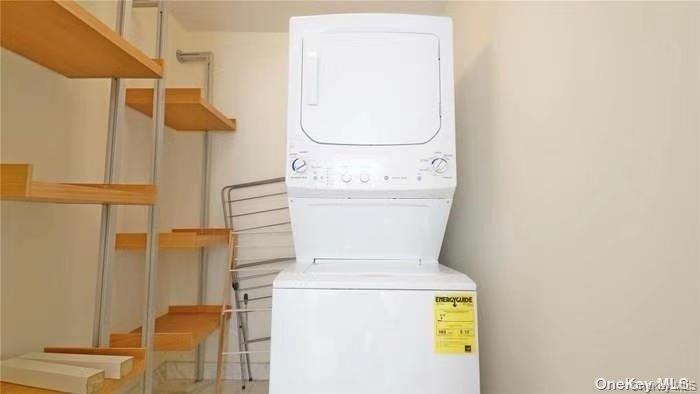 132-03 Sanford Avenue 8M