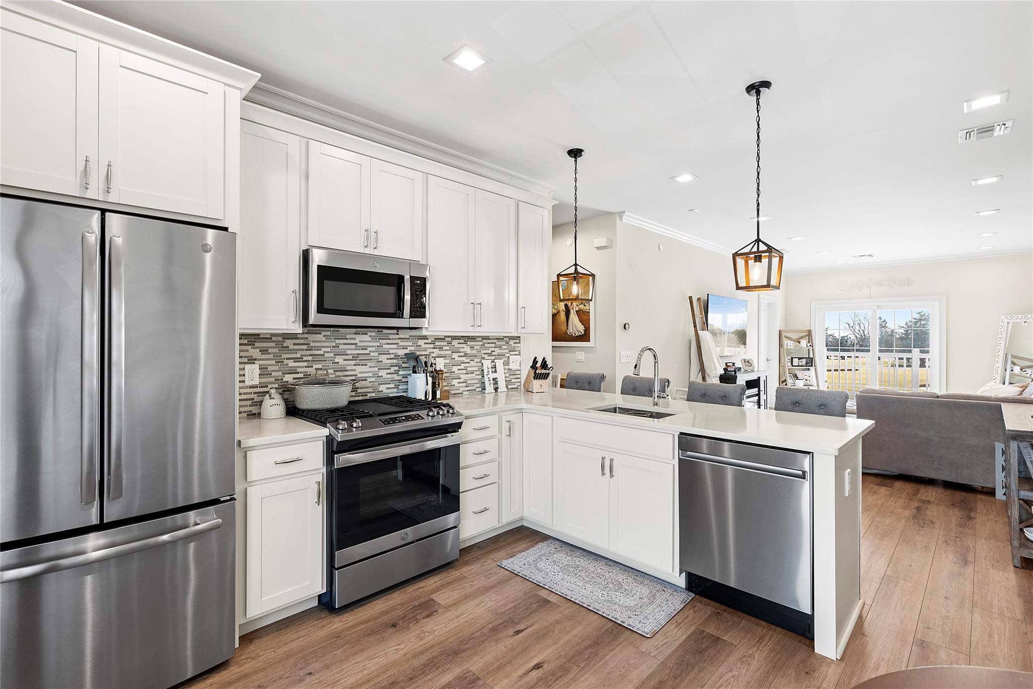 4108 Fox Hill Drive, Baiting Hollow, New York image 3