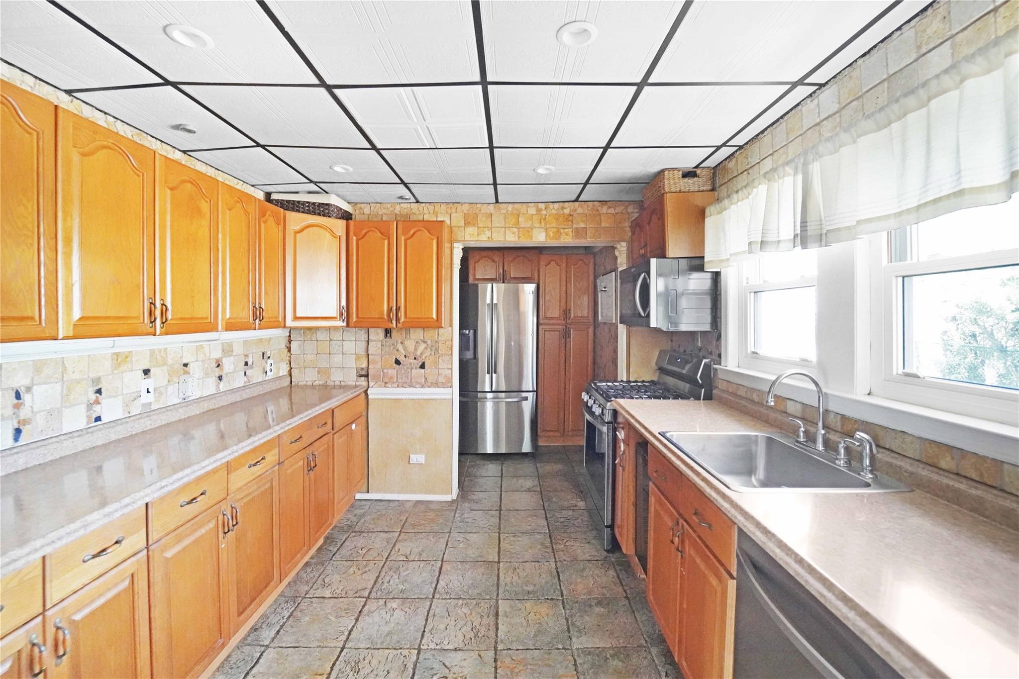 48 Watchogue Avenue, East Moriches, New York image 9