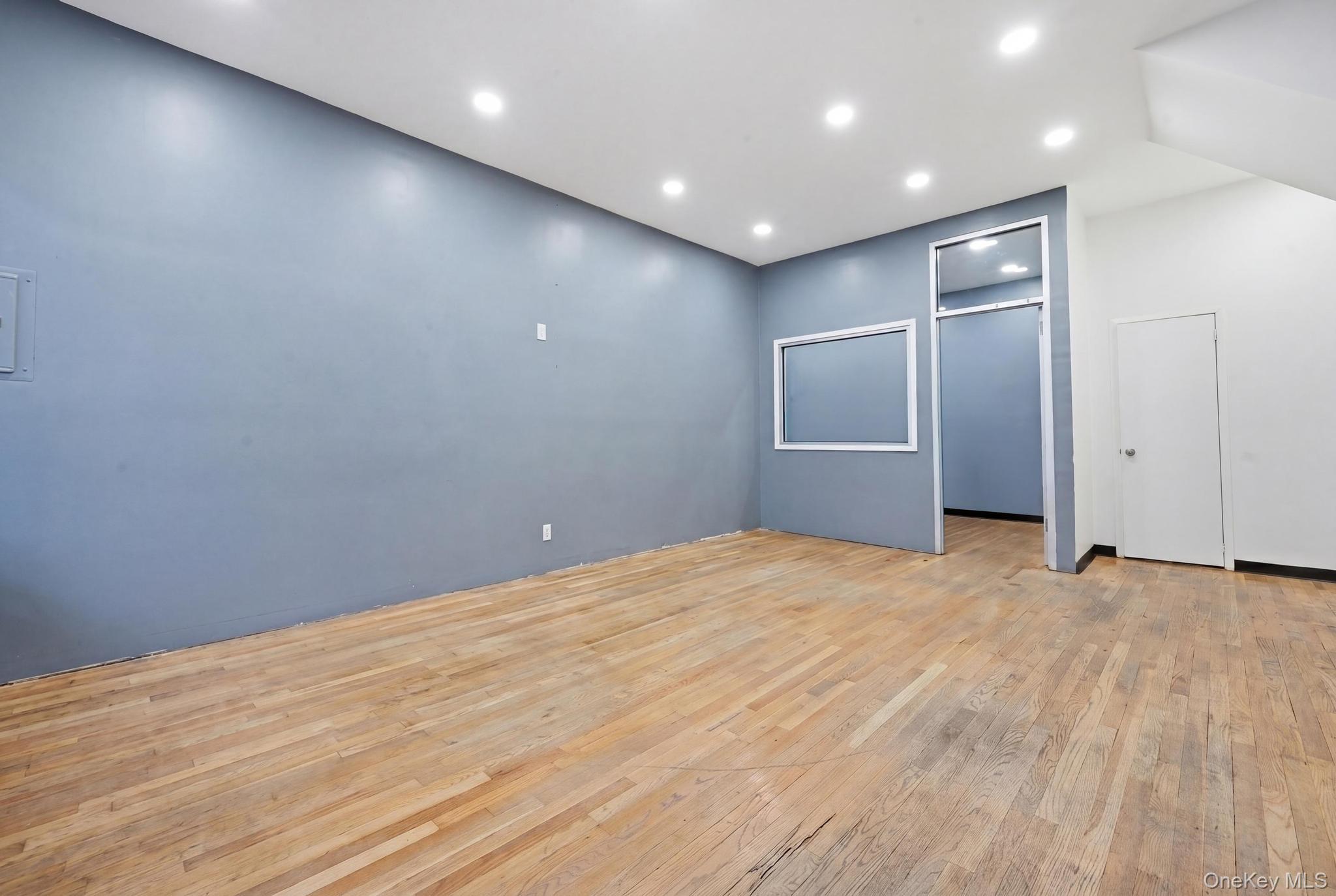 139-27 Queens Blvd