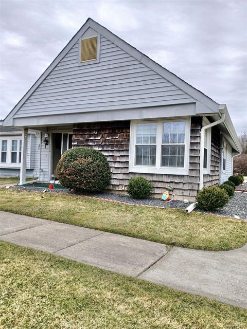 427 Aylesbury Court A Ridge NY 11961