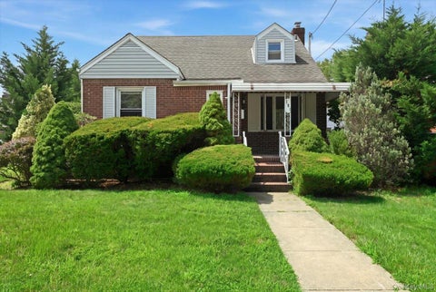 Homes For Sale - 191 Nassau Boulevard<br/> New Hyde Park, NY 11040