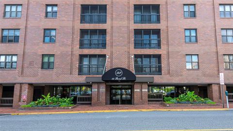 12 Bond Street 7A Great Neck NY 11021