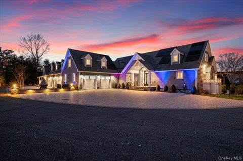 19 W Tiana Road Hampton Bays NY 11946